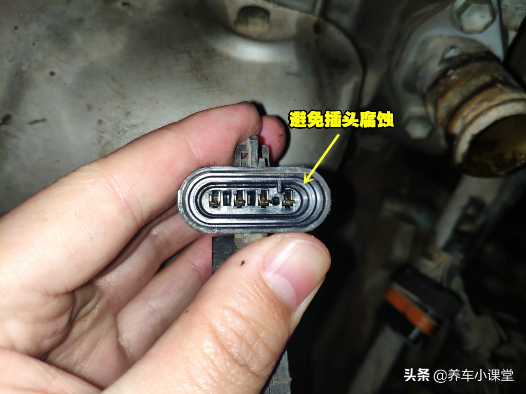 油耗高是氧传感器的问题吗,氧传感器故障导致油耗高