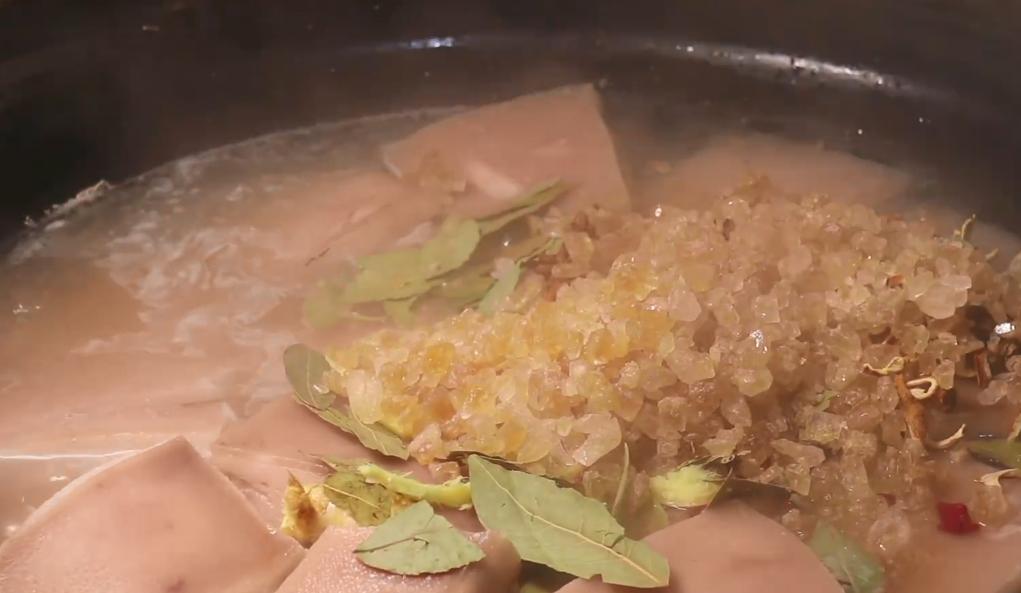 无锡特色小店，108元一块限量100块，美女老板因没有传人而发愁