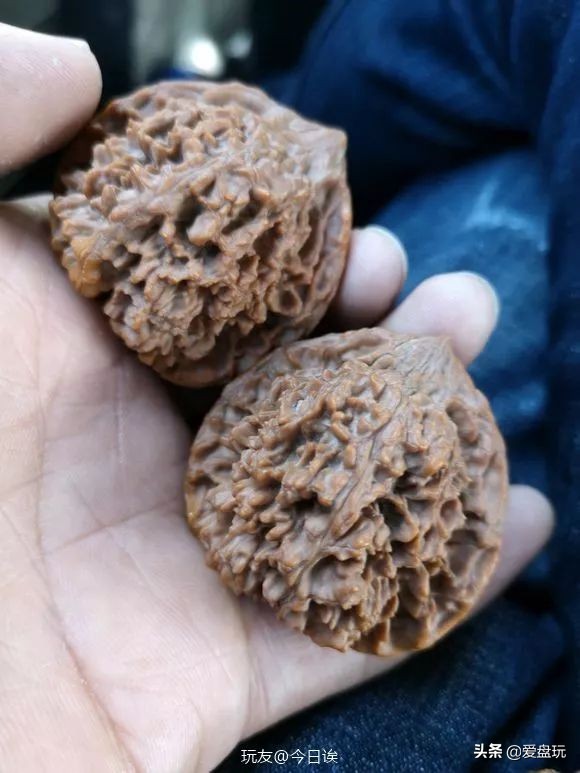 84消毒液洗核桃方法,被84泡过的核桃还能盘红吗