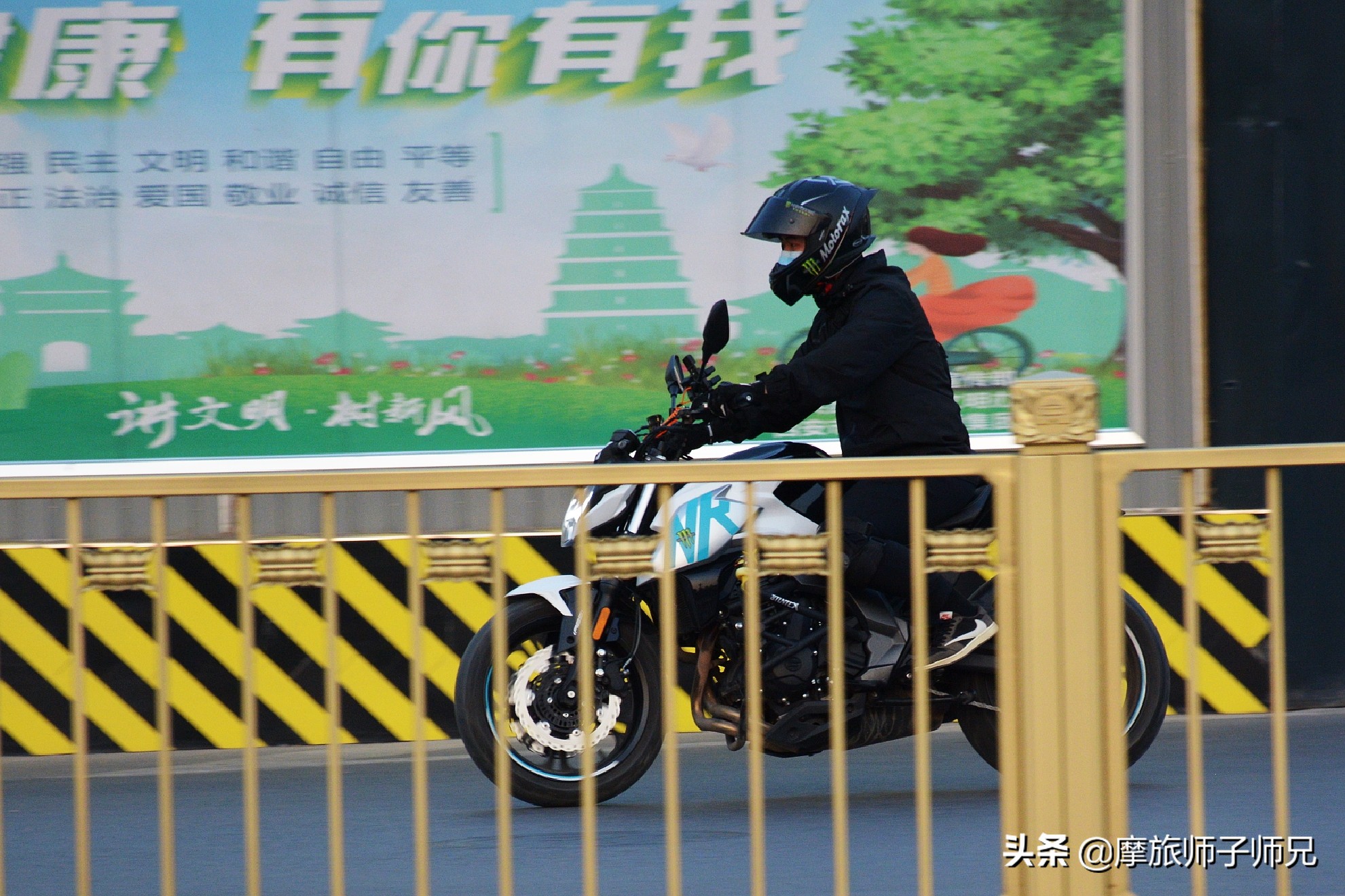 摩旅穷游到底选什么摩托车好,摩旅自驾游选什么摩托车