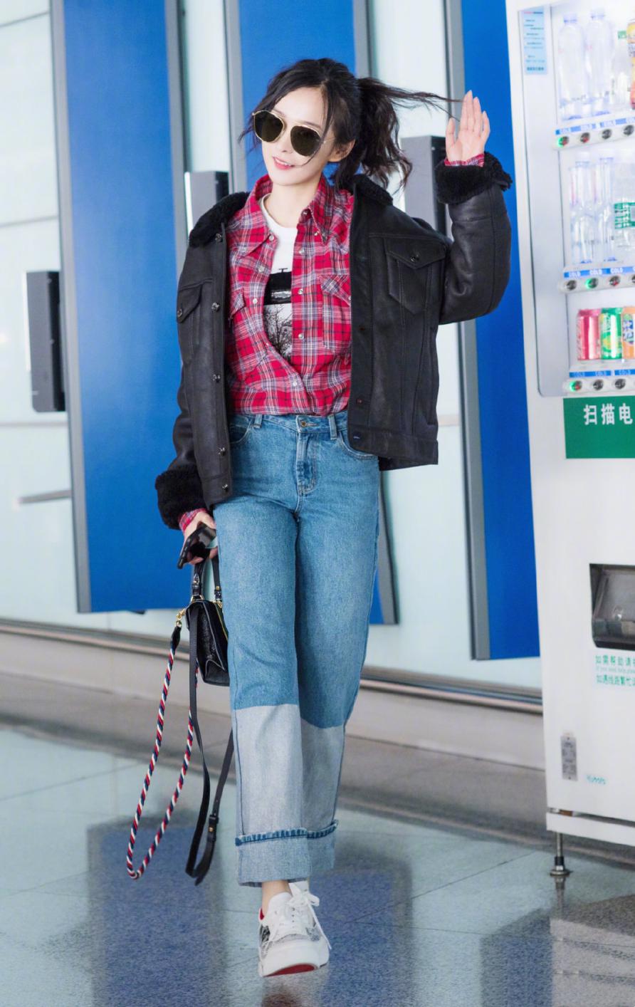 戚薇李承铉黄色衣服 (李承铉戚薇黄色衣服)
