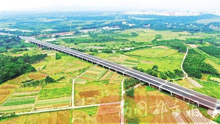 万洋高速通车,路通了生活就有了盼头