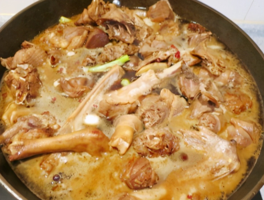 东北铁锅炖大鹅正确做法,东北铁锅炖大鹅教程视频