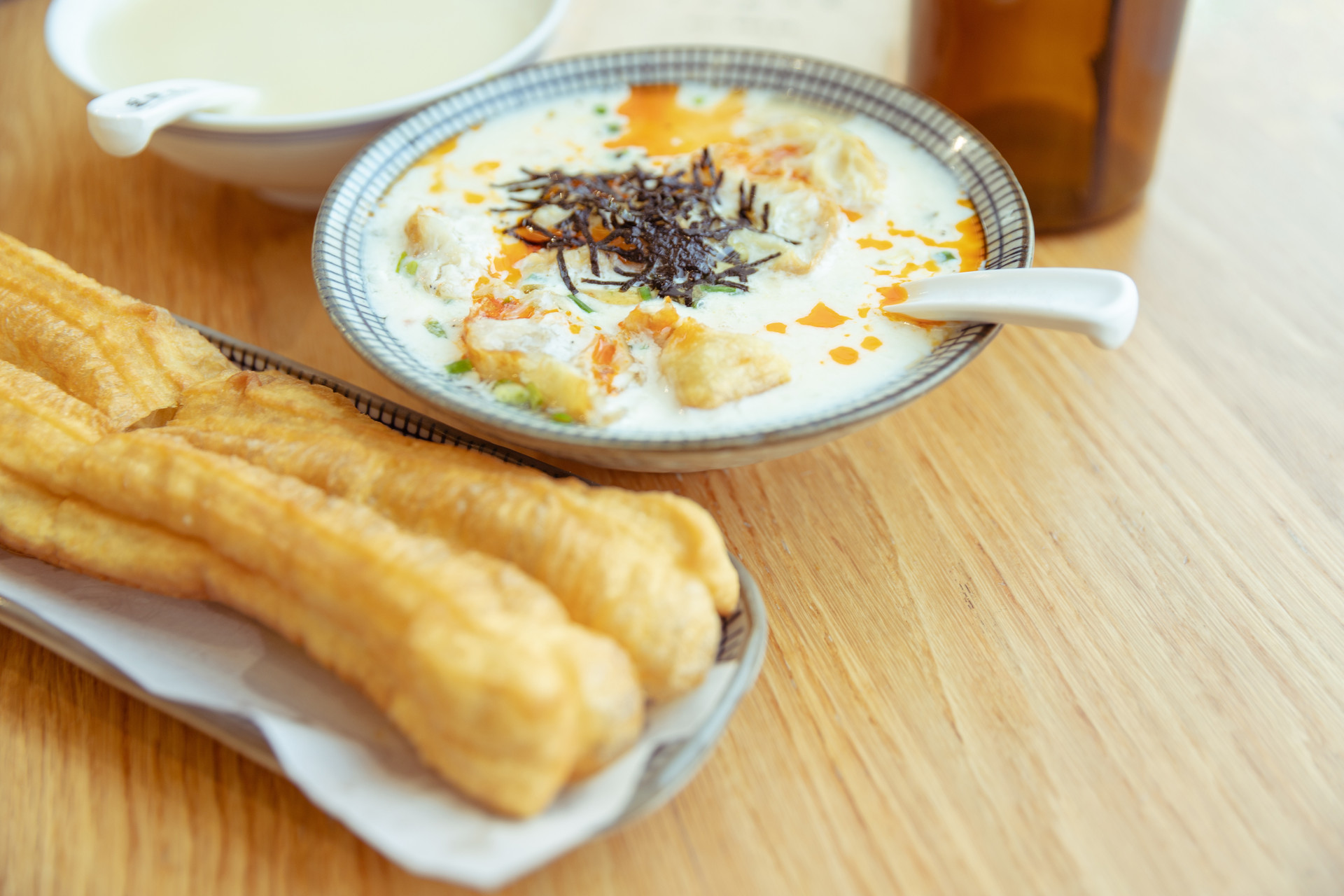 豆浆油条品类赛道：毛利率60%，净利润40%