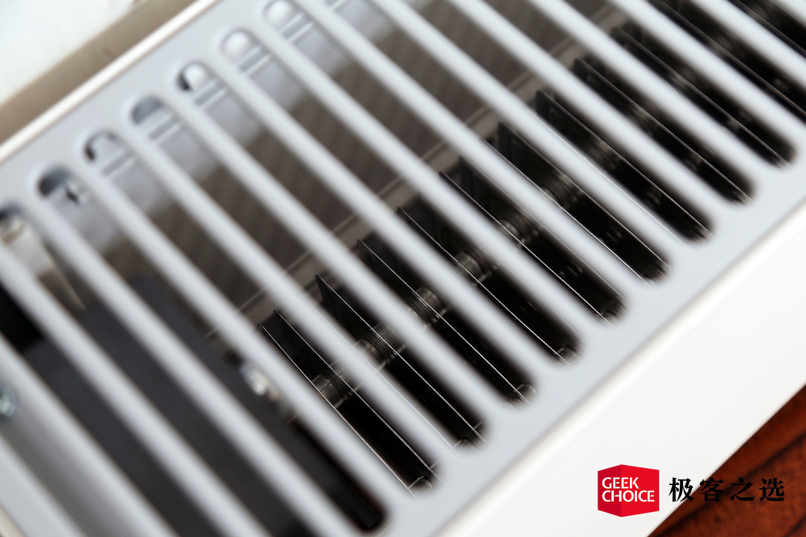 米家踢脚线电暖器e评测,米家踢脚线电暖器e的温感在哪里