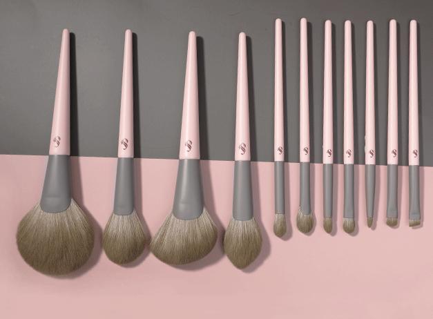 别再用手上妆了，这5套平价好用的化妆刷，送给精致的女孩们