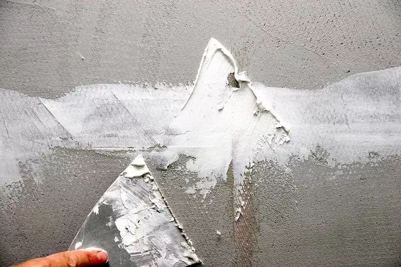 墙面反碱怎么办呢,洁厕灵墙面返碱