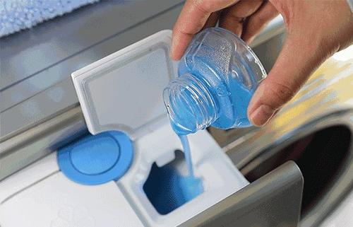 为什么换季的衣服收起来发黄,换季衣服变黄原因有哪些