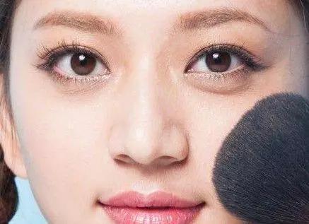 化妆教程怎么防止流汗脱妆,夏天出汗妆容教程