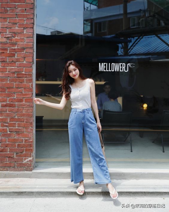 复古蓝高腰牛仔阔腿裤搭配,巨显瘦牛仔阔腿裤