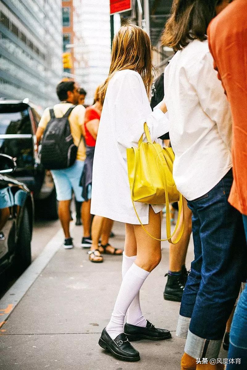 高中男孩穿的运动袜,女生穿运动袜
