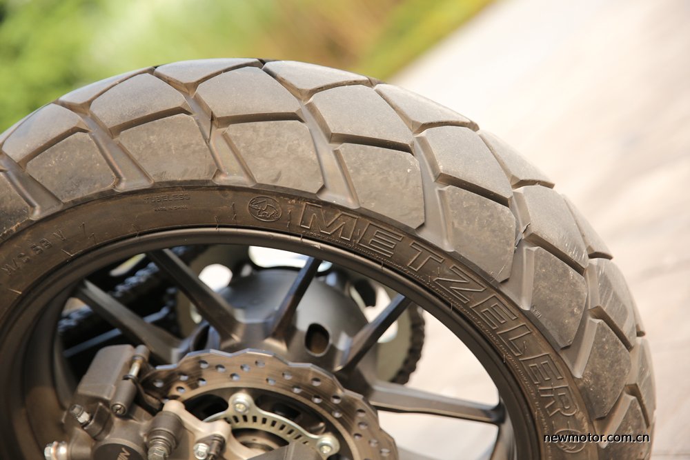 隆鑫无极650大单缸,无极650ds高速公路测评