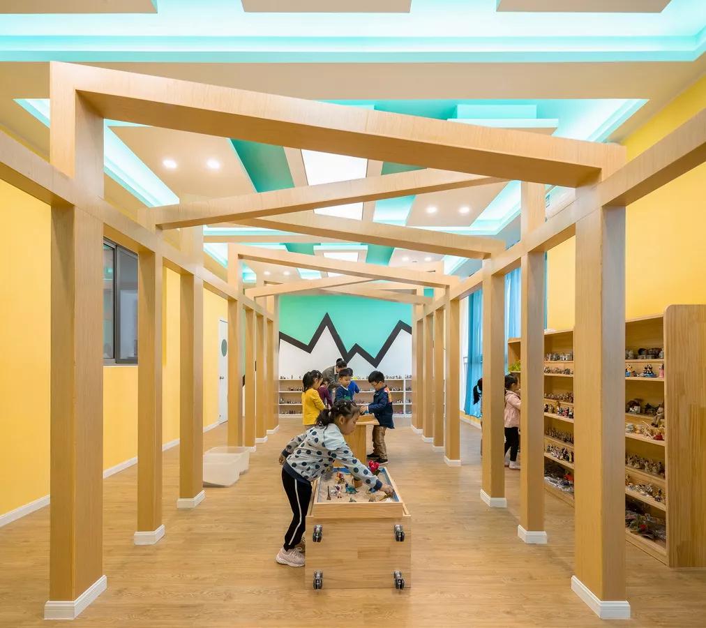 YY梯田学校|宁波艾迪国际幼儿园/ARCHgrid