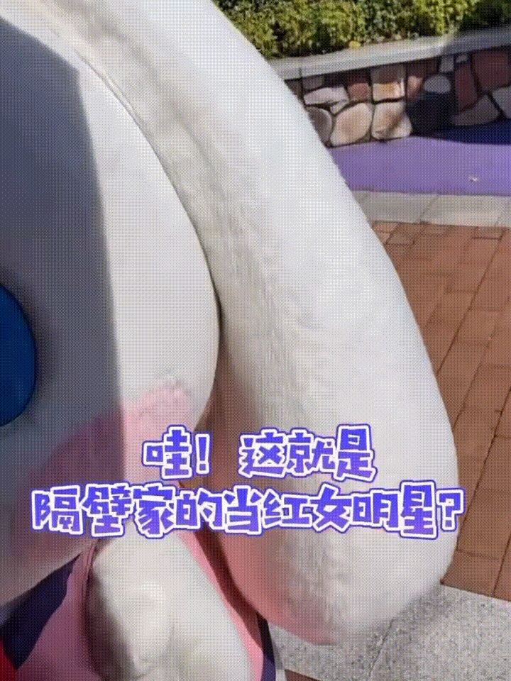 玲娜贝儿和kitty猫哪个火,玲娜贝儿被吓唬