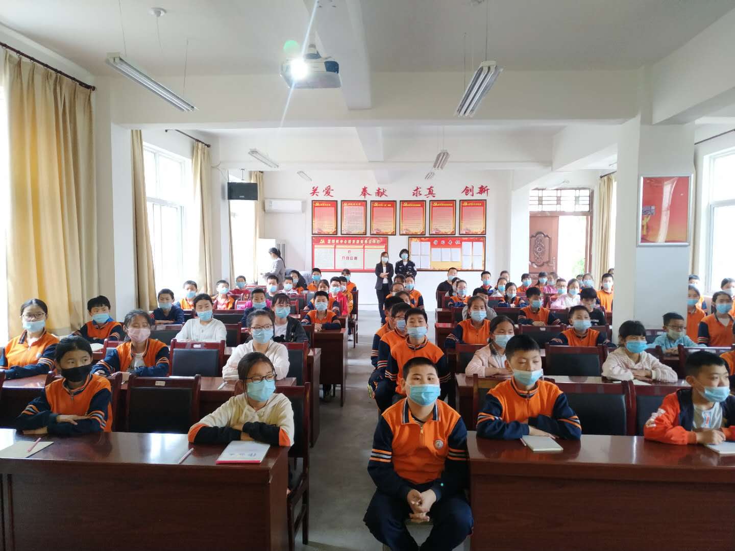 华阴市孟塬镇：合力编织安全网上好法治培育课