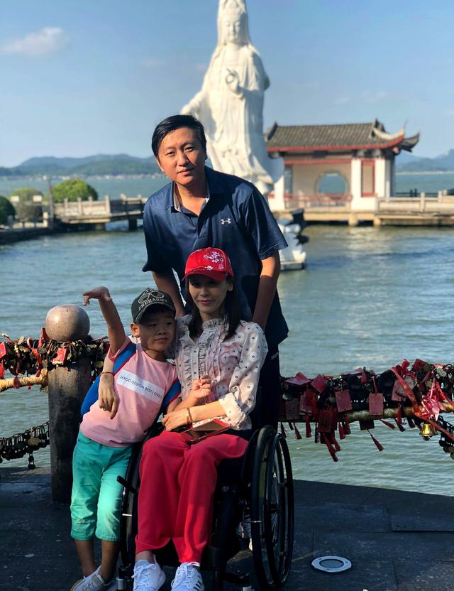 桑兰赴美不光是旅游！时隔7年再见治疗师，他们惊讶桑兰孩子快5岁