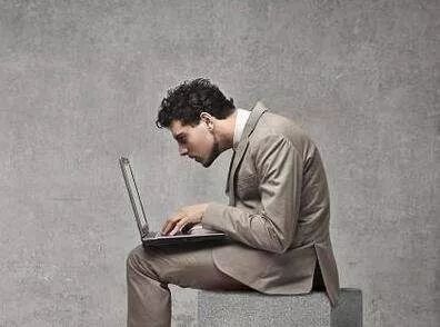 白领久坐危害大，最简单的解决方案