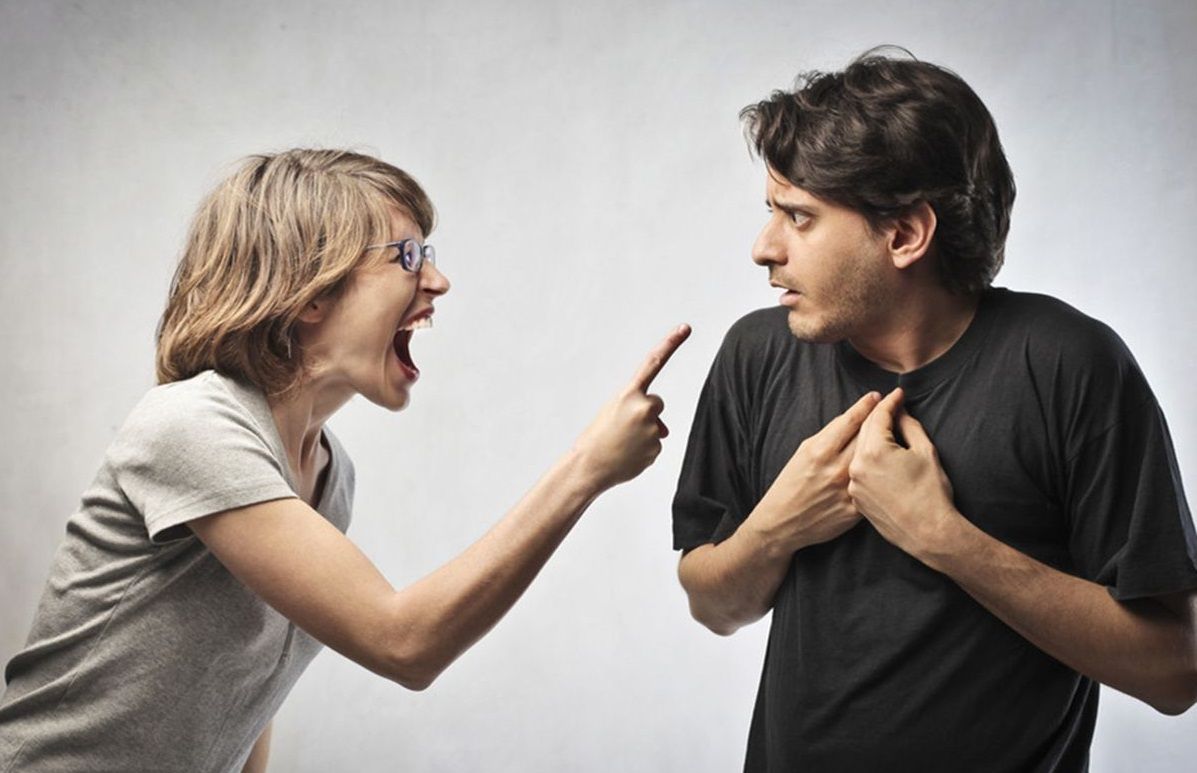 劈腿与被劈腿是怎样的,女朋友劈腿我要不要告诉劈腿对象