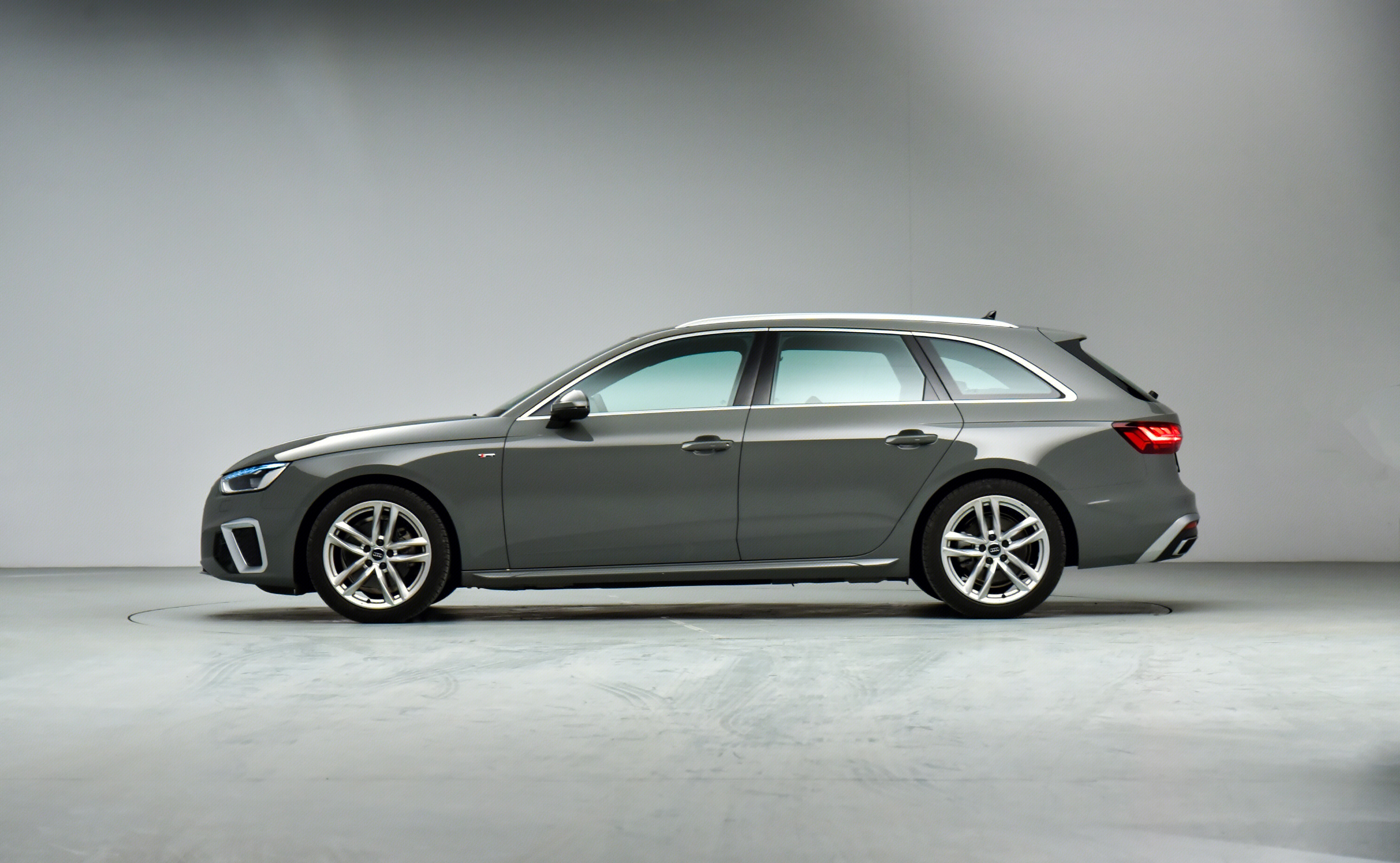 凡尔赛c5x哪款车最值得购买,自驾游旅行车哪个最好