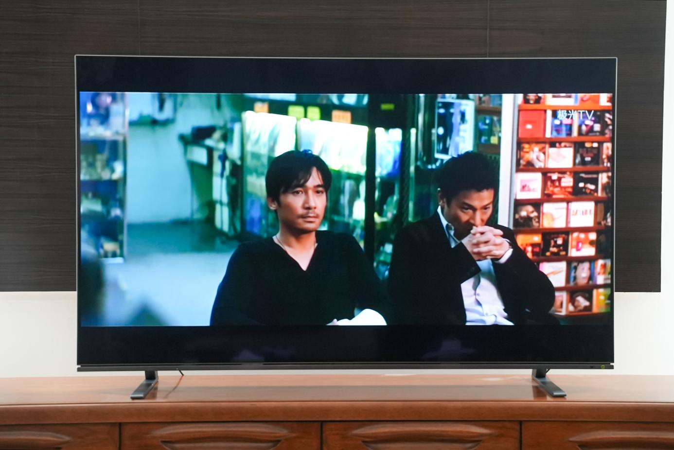 BR火箭炮，音质独一家——146岁东芝带来轻奢品质OLED电视X8900KF