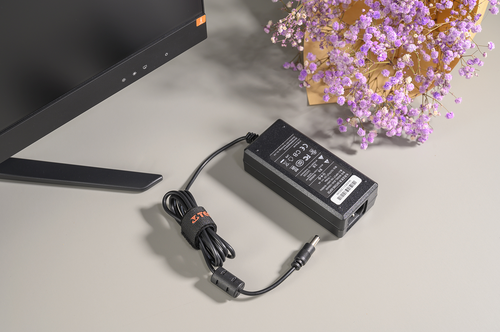 网课娱乐办公一站解决，台电一体机电脑C24AirA8C