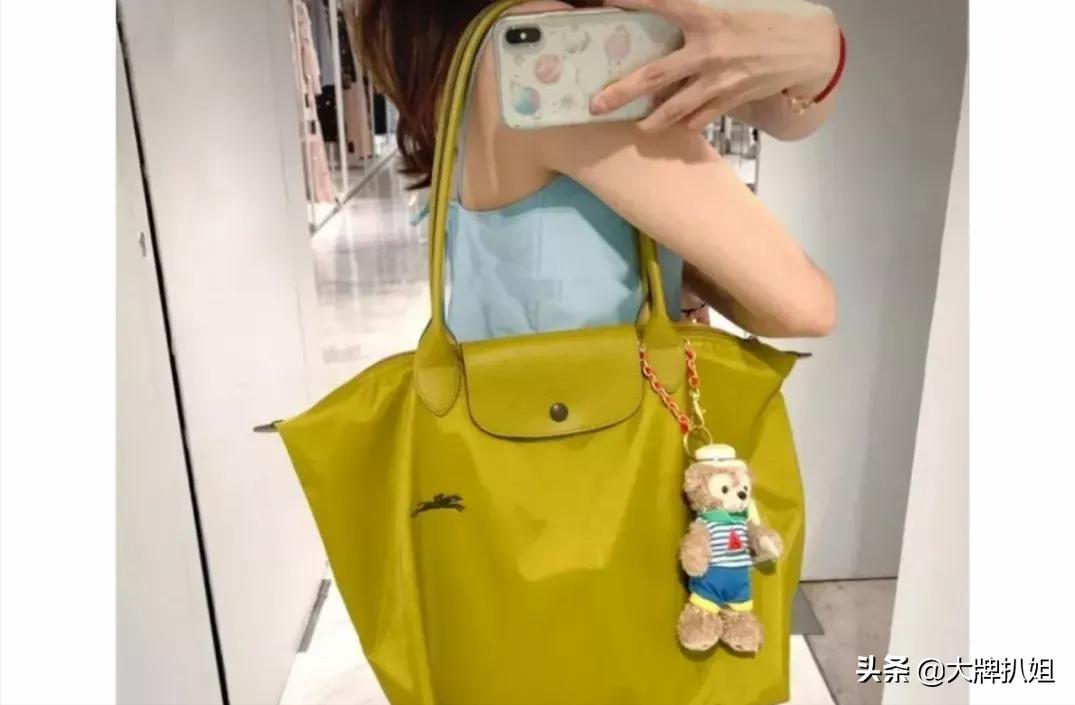 2000块左右可以买什么样的包 (1000左右适合买什么包)