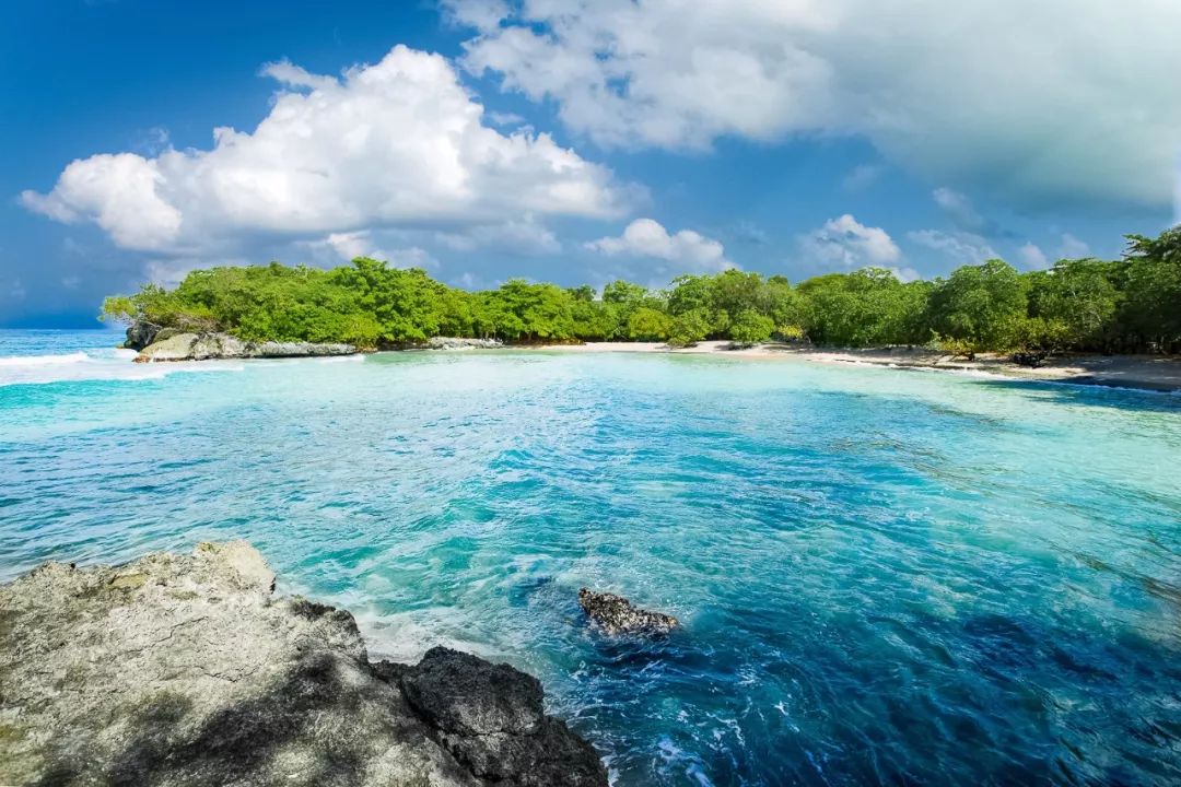 等待签证的日子真是煎熬,终于拿到了盼望已久的签证