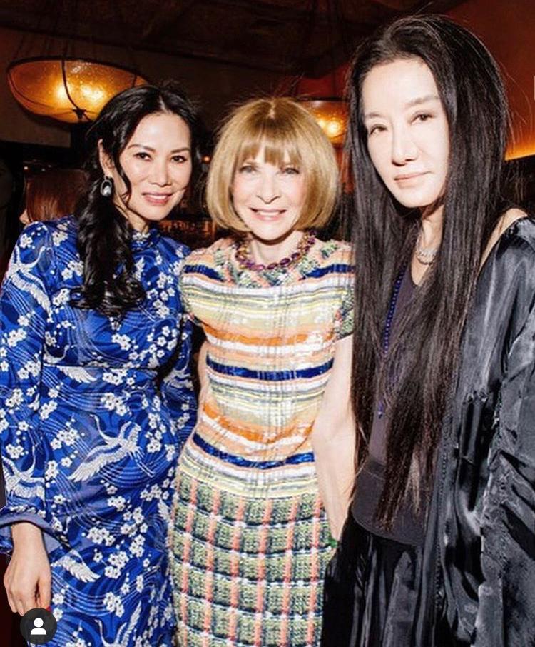 72岁婚纱女王王薇薇生日照曝光,婚纱女王王薇薇72岁素颜照