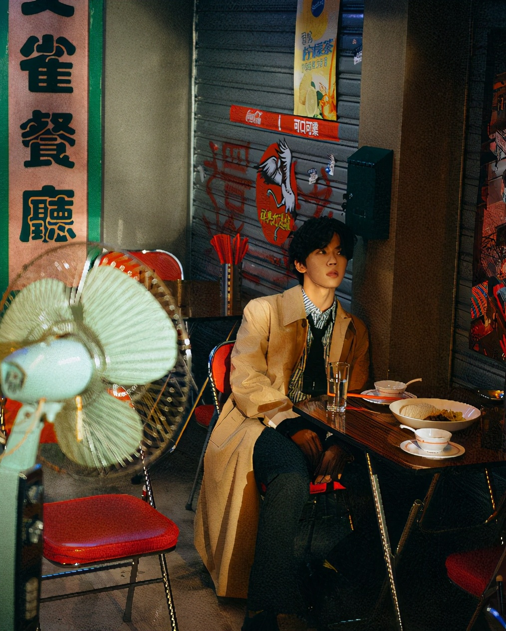 港风风范的港男,港风复古风穿搭男