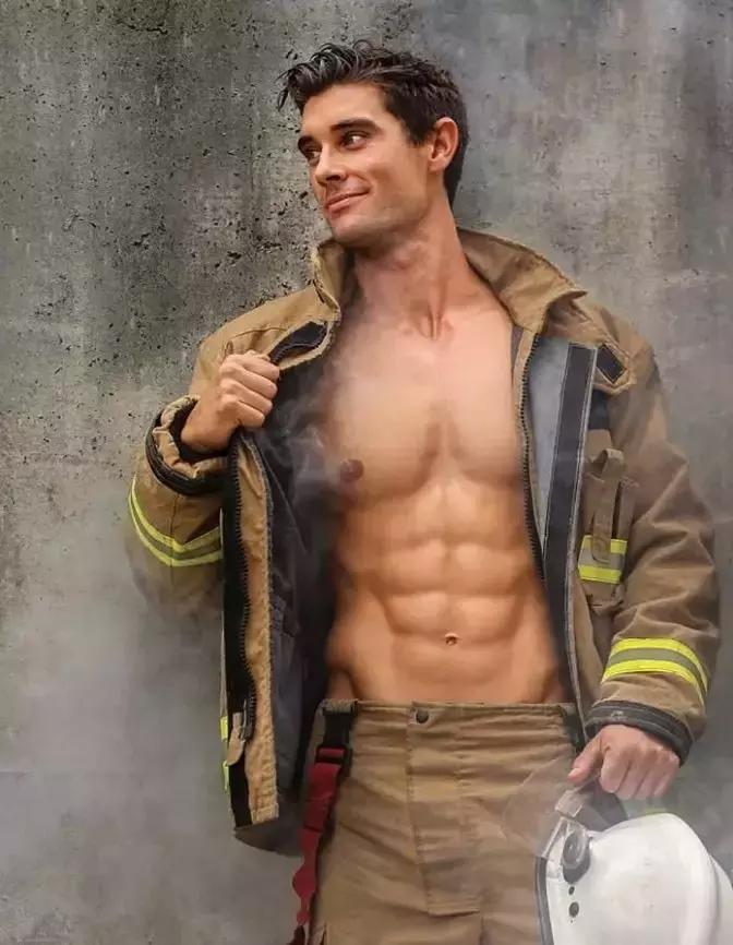 辣到爆的猫片，对不起我要流鼻血了……