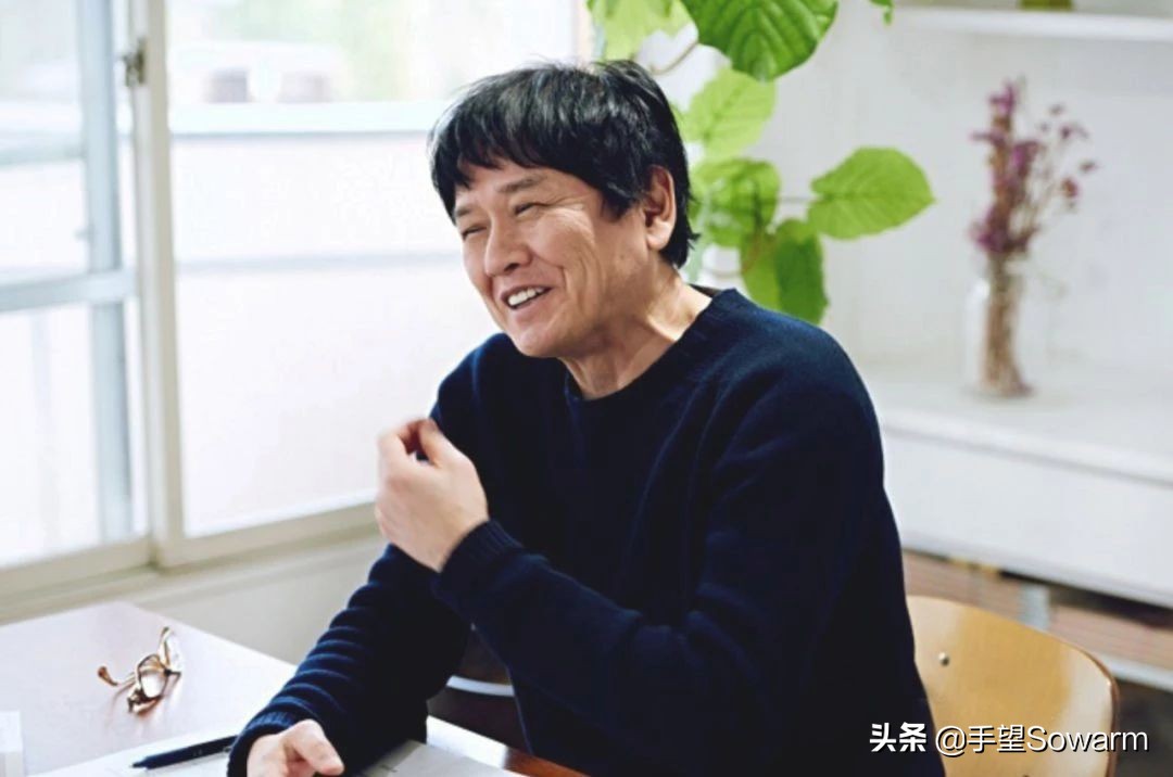 日本画家奈良美智画作价格,奈良美智的画为什么那么贵