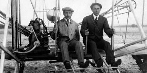 人类第一个进入太空的飞行器,第一个探索太空标志性时刻