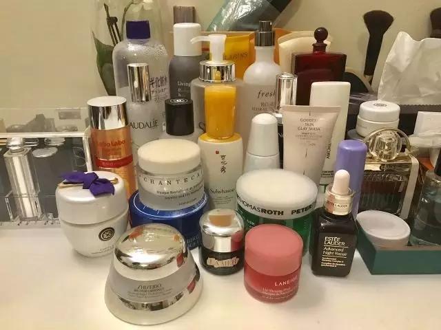 看完别人家的化妆台，可能买了假的化妆台