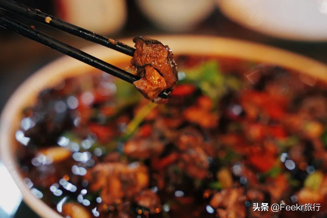 被刘昊然种草的云南小城，全网0攻略，我们花不到2k就逛吃6天