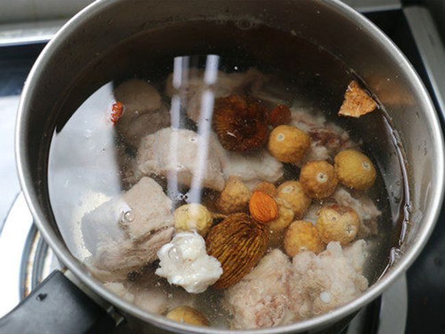 做排骨汤排骨不焯水,做排骨汤不放调料吗