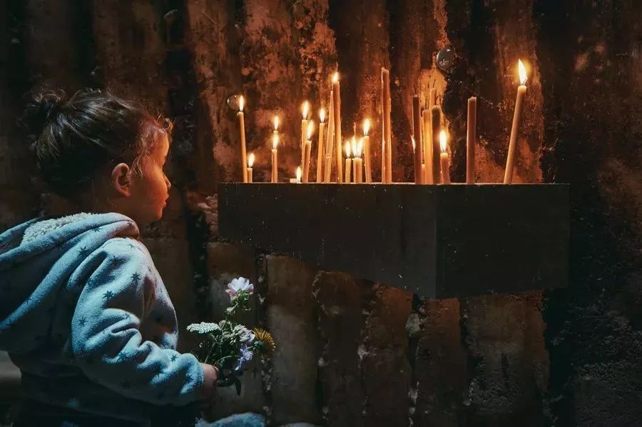 孤独的建筑物,孤独的建筑金湾