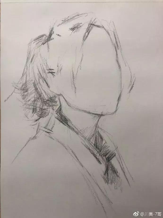 画素描时的动作细节描写作文,最难画的素描质感看看如何表现