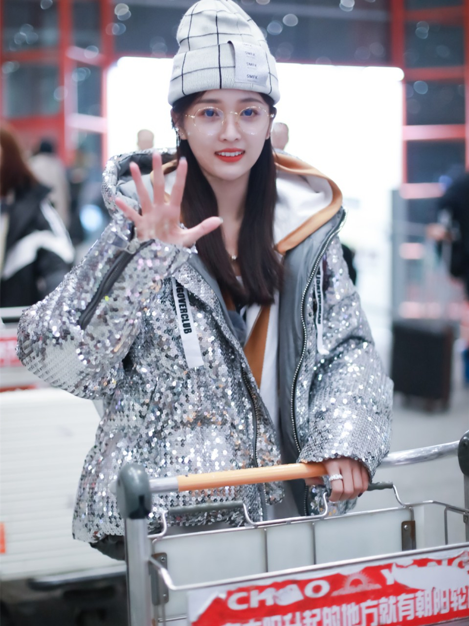 吴宣仪液体装,吴宣仪初舞台红衣