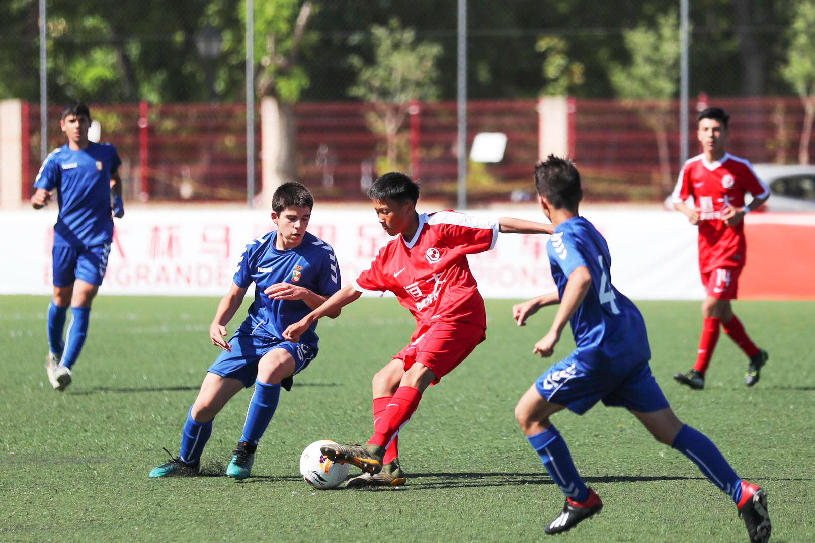 许家印谈恒大足球发展战略,许家印创立广州恒大足球王朝