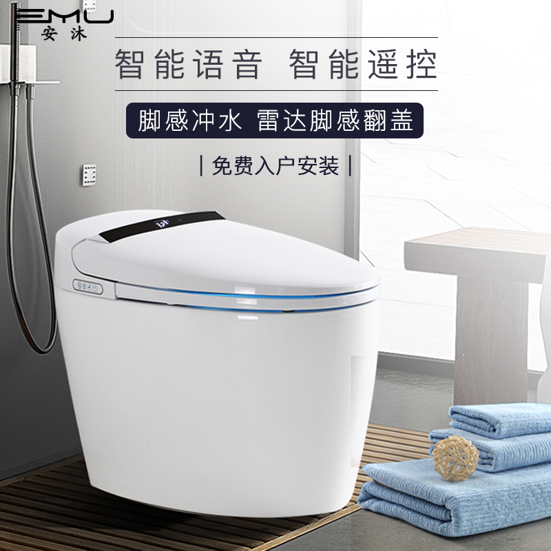 护理人员协助老年人如厕正确方法,老年人打扫马桶