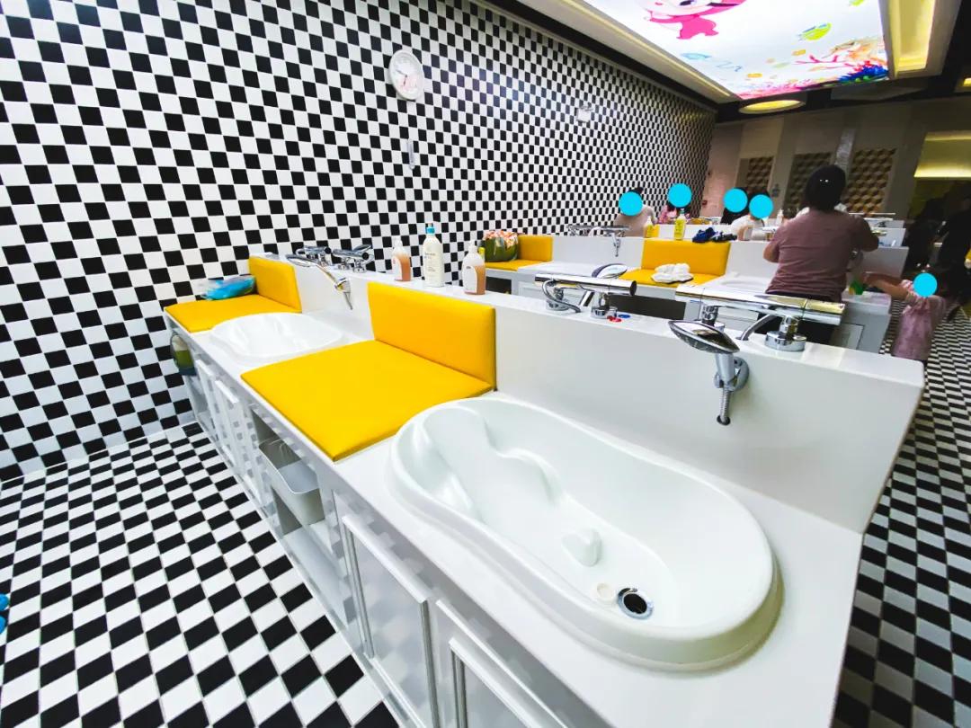 适合大孩子玩的亲子游泳,这家亲子游泳馆真的适合遛娃