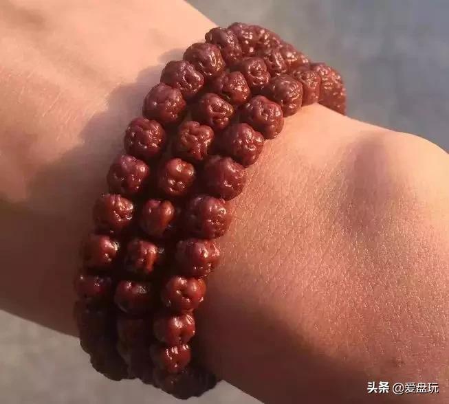 盘手串是不是很脏,盘透的黄花梨手串
