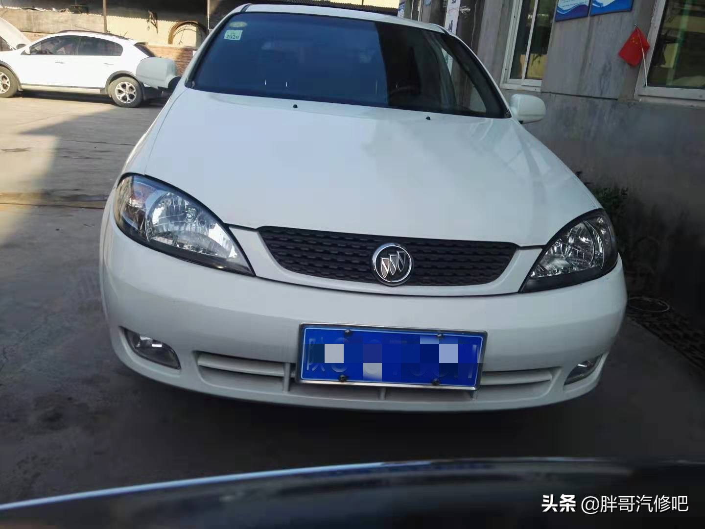 上海汽车大灯漏水去哪里修,大灯发黄了怎么处理