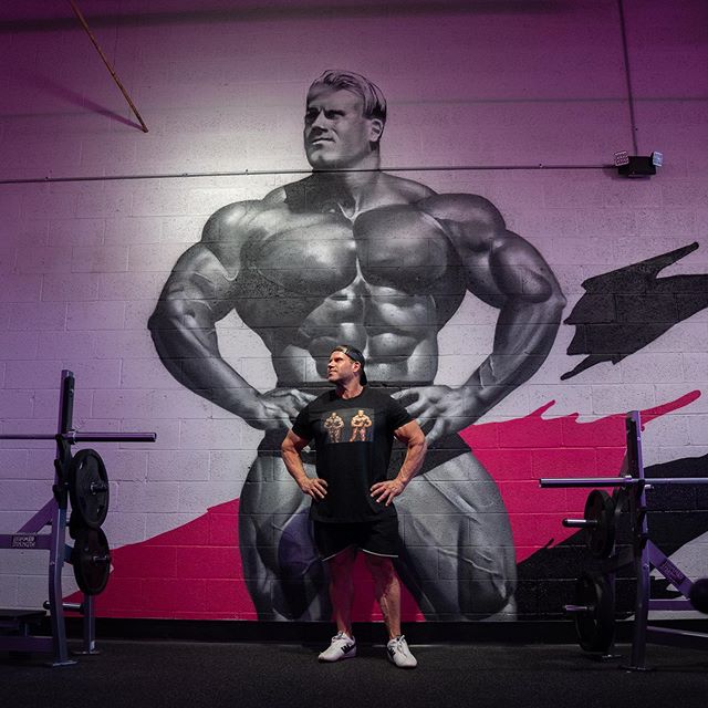 退役后坚持锻炼的球星,退役八年的搏击运动员重头训练