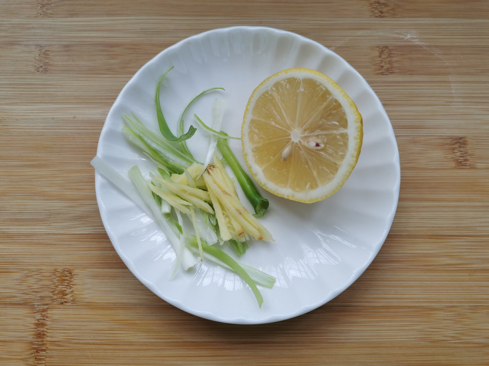 鲳鱼这么烧绝对够味简单又快捷,鲳鱼的做法清蒸几分钟最好