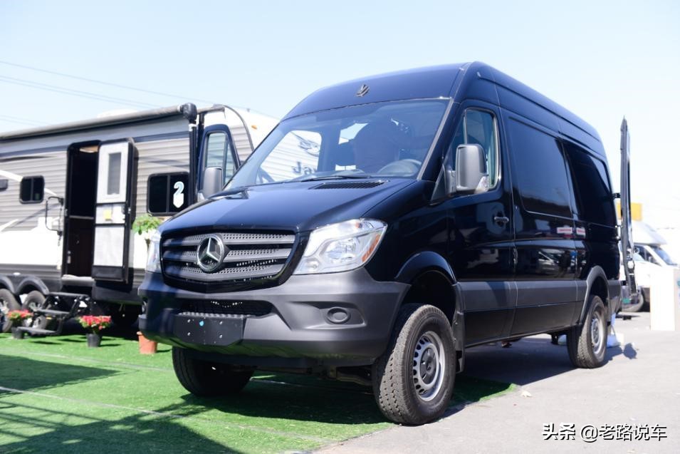 2022全新奔驰凌特商务房车,奔驰斯宾特房车3.5柴油发动机