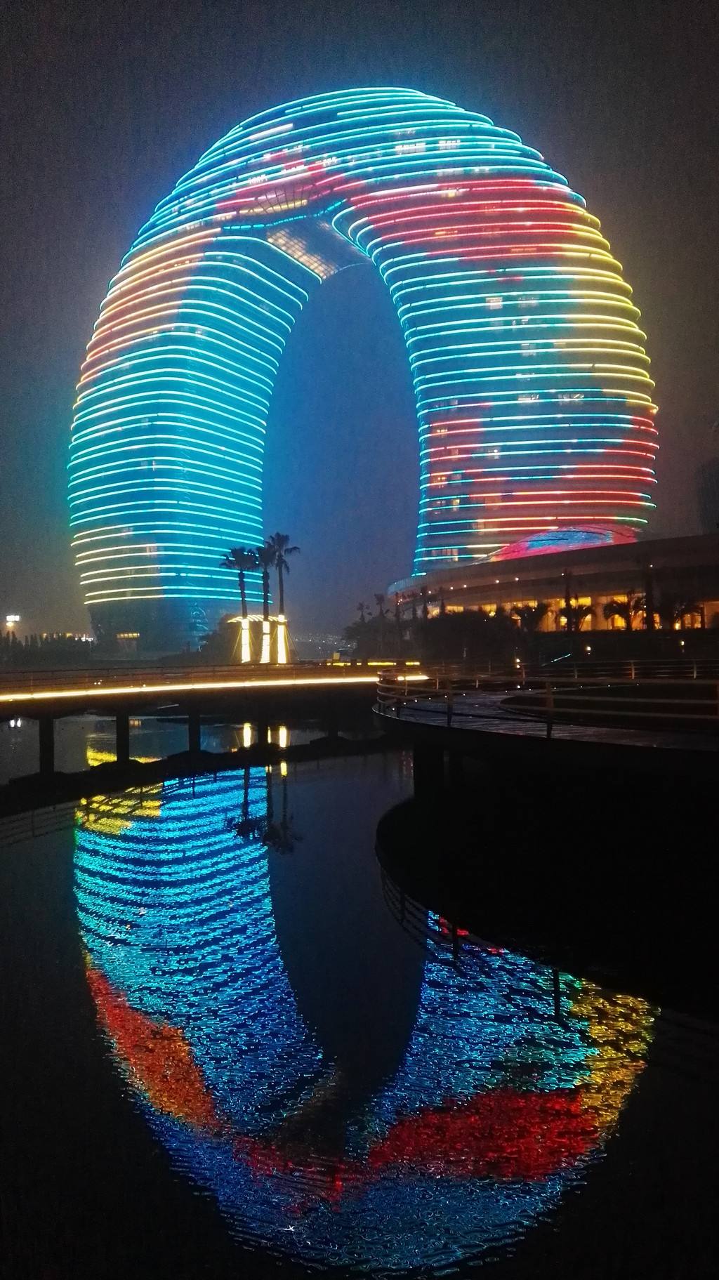 中国第一个七星级酒店,中国有几个七星酒店