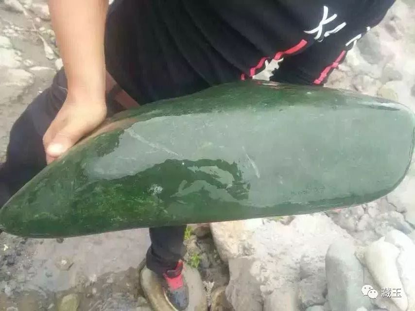 最好的和田碧玉是什么样子呢,最好的碧玉是哪家品牌
