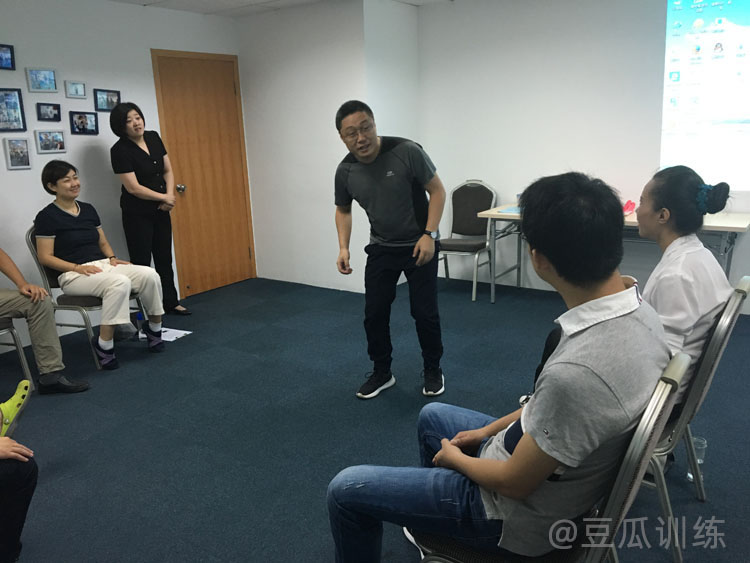 克服当众说话的紧张恐惧心理,如何克服当众发言恐惧心理