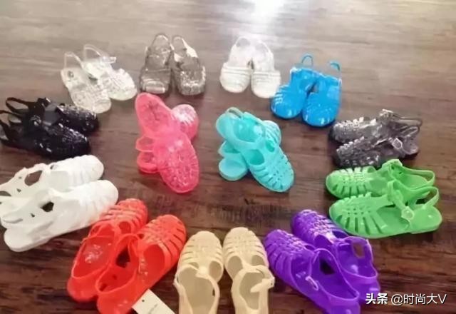 5千元一个蛇皮袋,香奈儿蛇皮袋包包